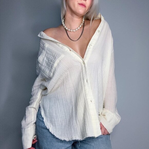 UO Lucy Textured Button-Down Shirt - Picture 1 of 6